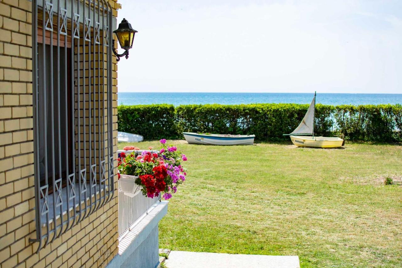 Clio Beach House By Travel Pro Services - Metochi Halkidiki Sozopoli Exteriör bild