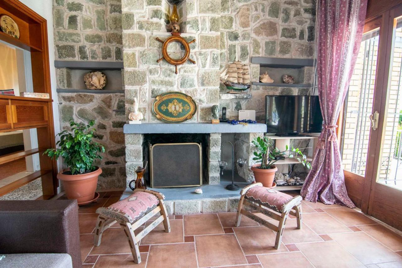 Clio Beach House By Travel Pro Services - Metochi Halkidiki Sozopoli Exteriör bild